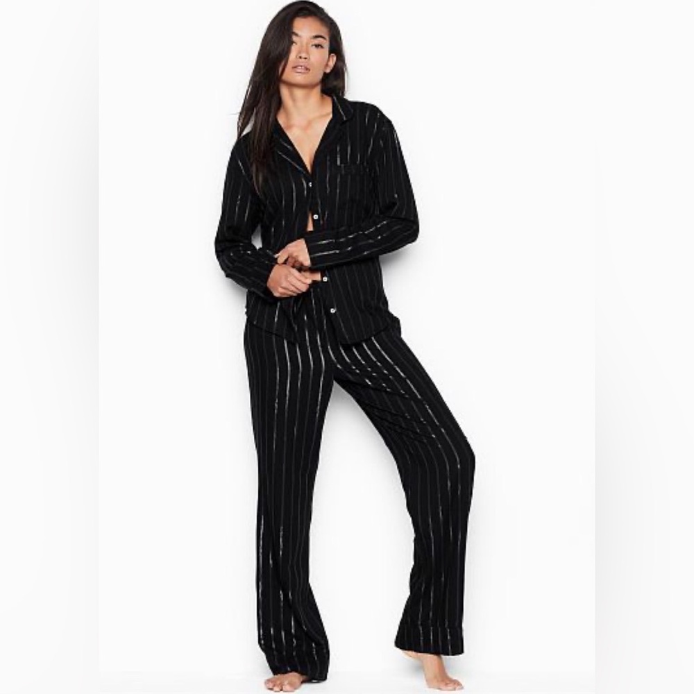 Victoria’s Secret Silver Metallic Stripe Soft Flannel Black Pajama Set